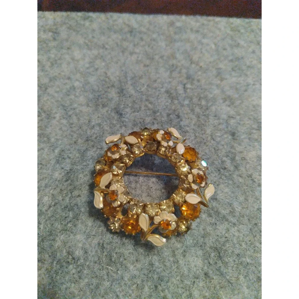 Vintage Rhinestone Brooch Wreath Pin Gold Tone‎ Amber Flower Floral